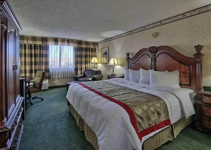 Ramada By Wyndham Albuquerque Midtown