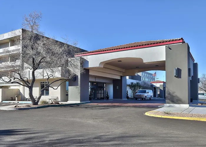 Ramada By Wyndham Albuquerque Midtown