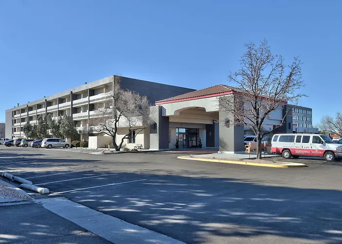 Ramada By Wyndham Albuquerque Midtown