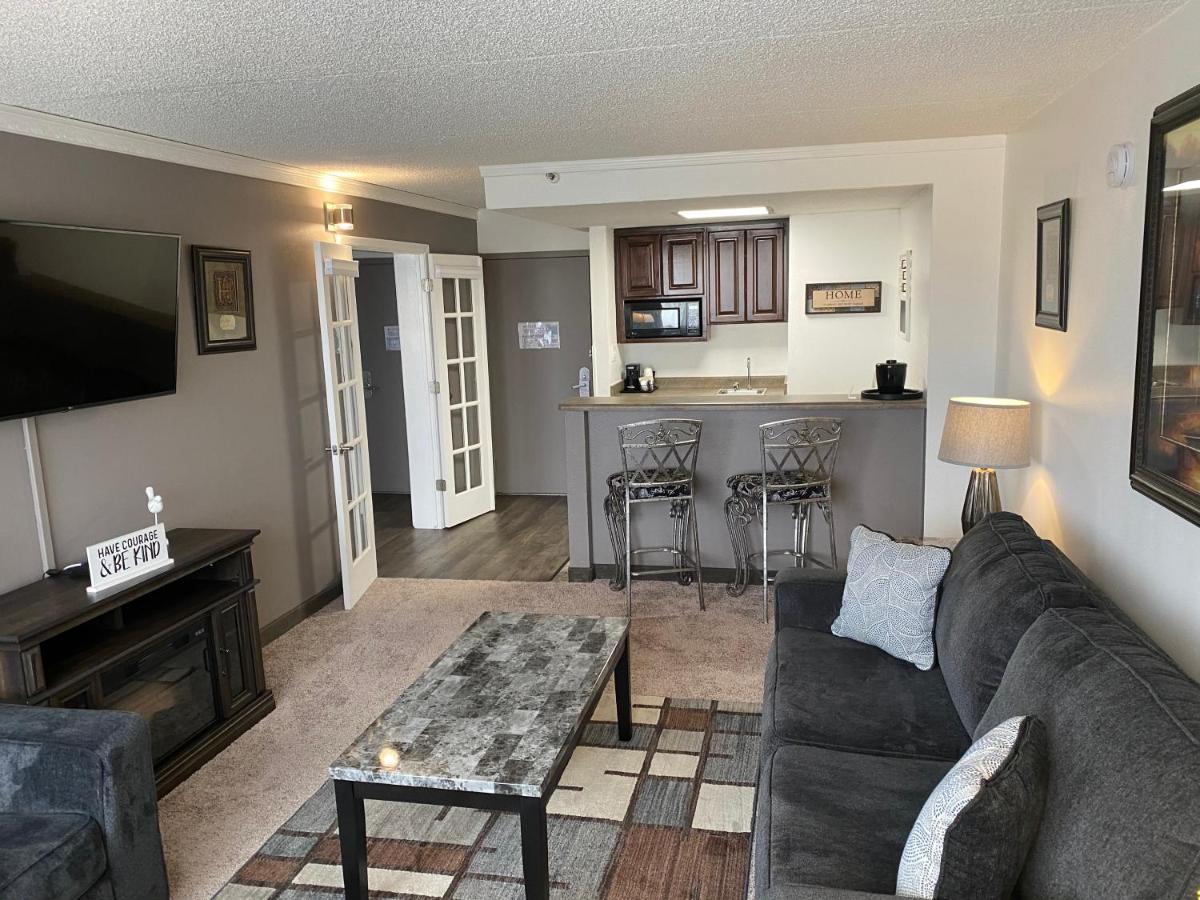 Ramada By Wyndham Midtown Albuquerque