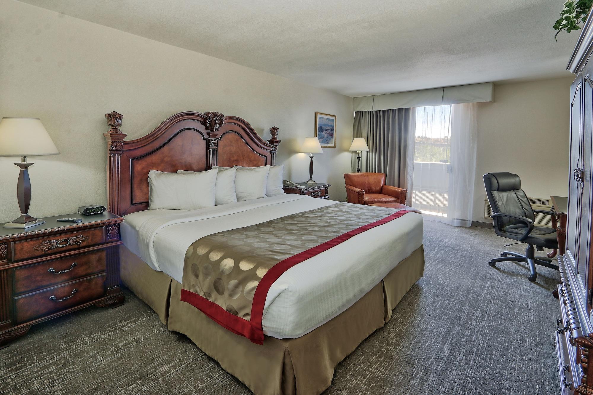 Ramada By Wyndham Midtown Albuquerque
