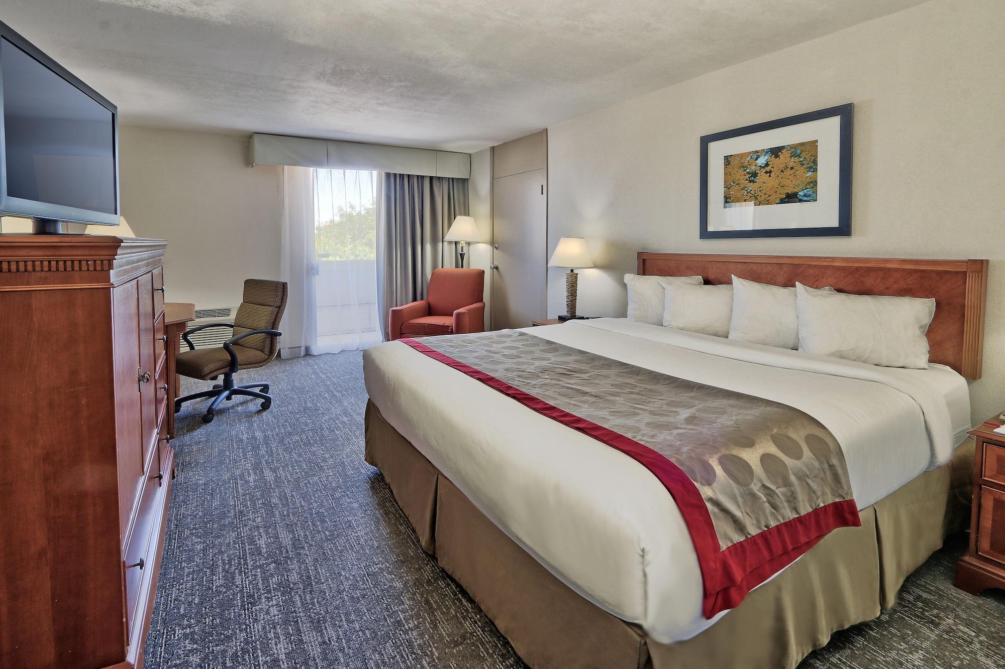 Ramada By Wyndham Midtown Hotel