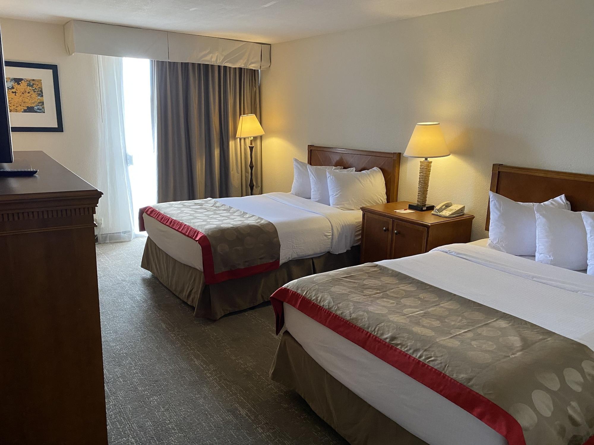 Hotel Ramada By Wyndham Midtown