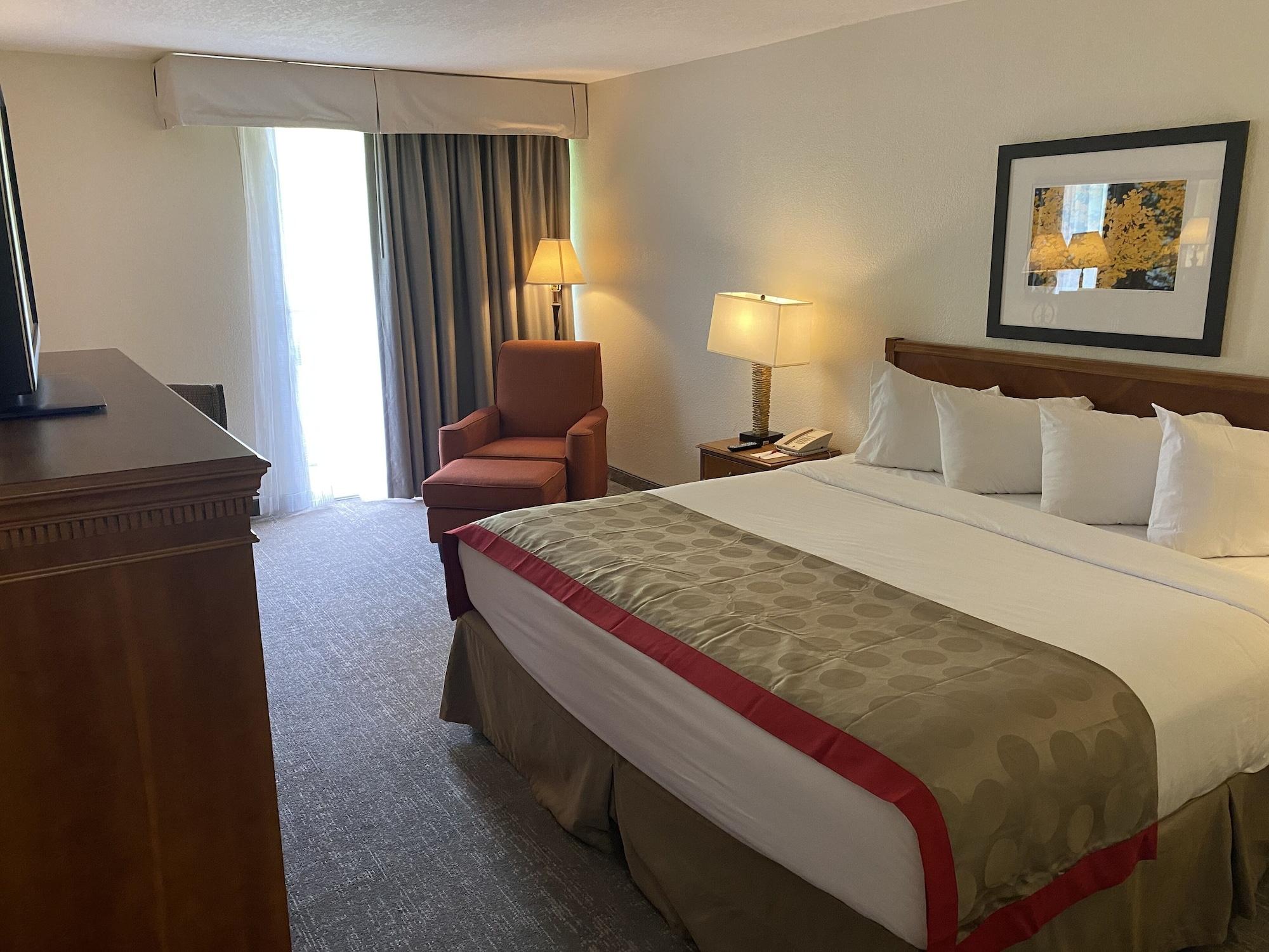 Ramada By Wyndham Midtown Hotel Albuquerque