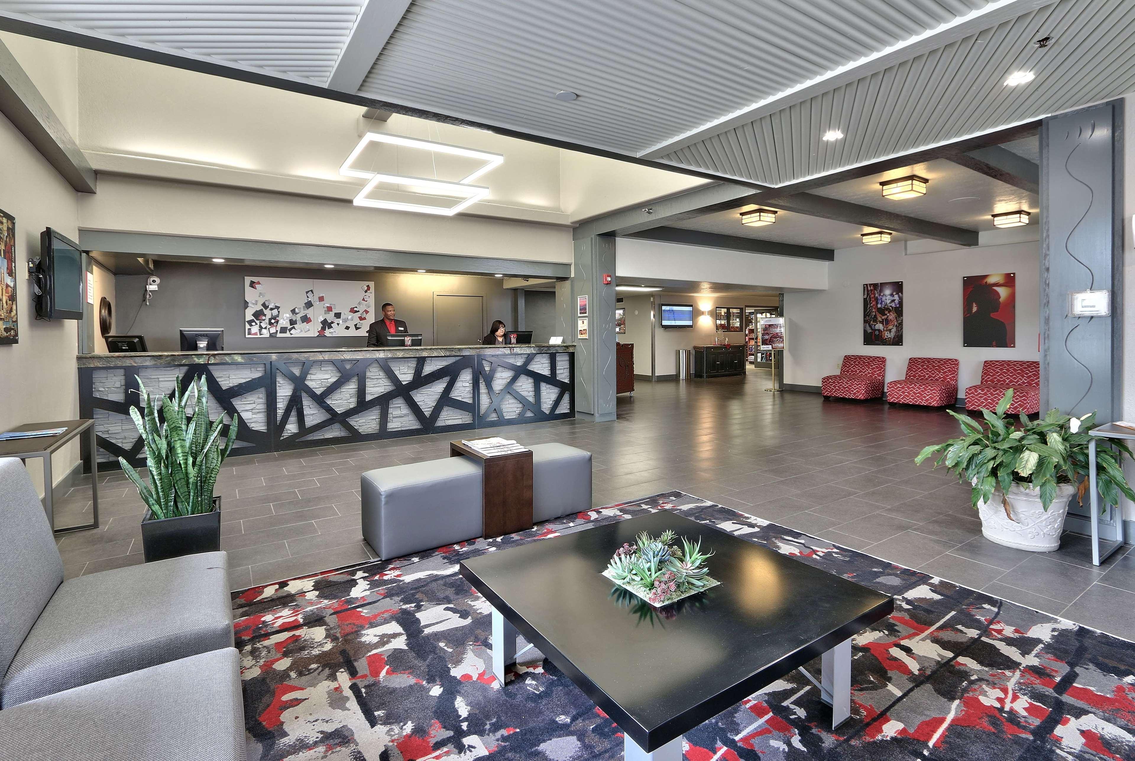 Ramada By Wyndham Midtown Hotel
