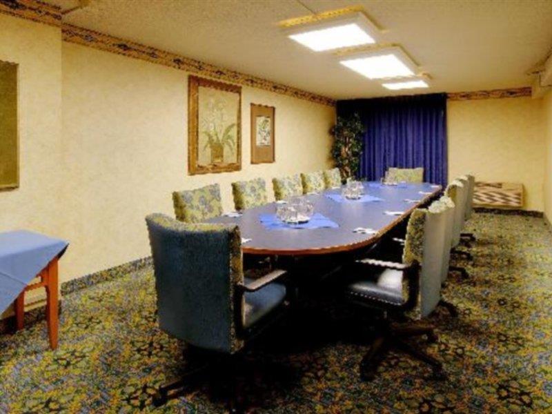 Ramada By Wyndham Midtown Albuquerque