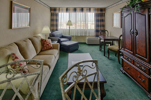 Ramada By Wyndham Midtown