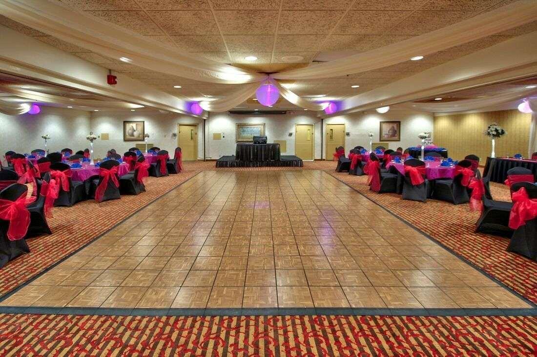 Hotel Ramada By Wyndham Midtown